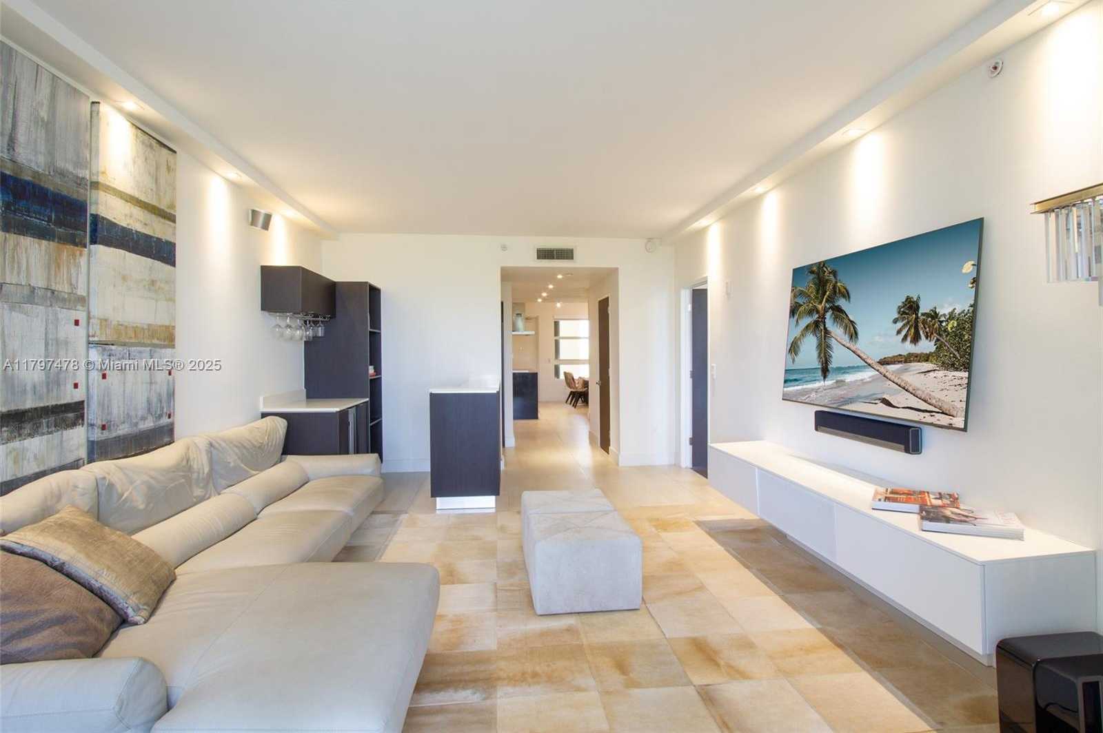 Small Image of 701 CRANDON BLVD #402, Key Biscayne Number 3
