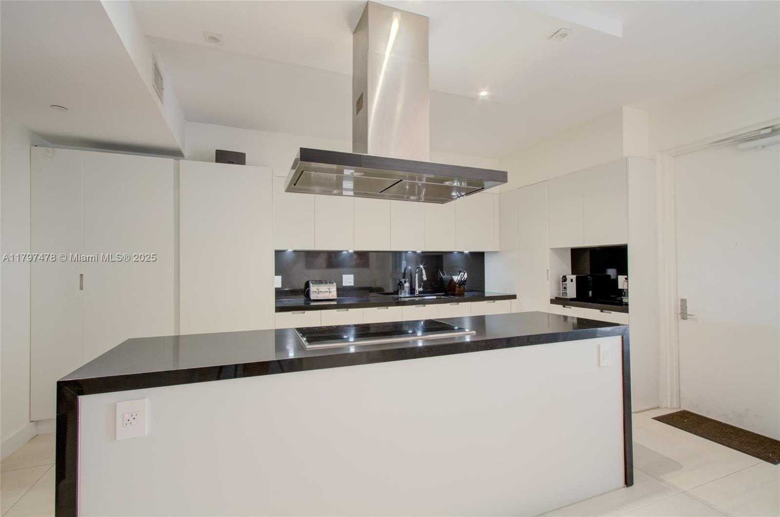 Small Image of 701 CRANDON BLVD #402, Key Biscayne Number 5