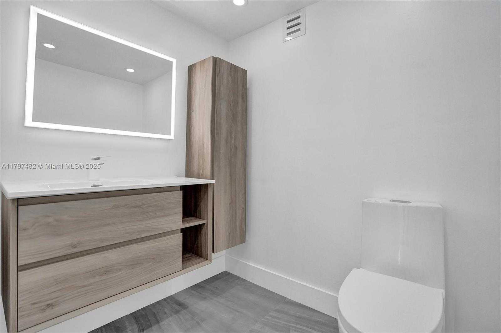 Small Image of 500 THREE ISLANDS BLVD #1201, Hallandale Beach Number 22