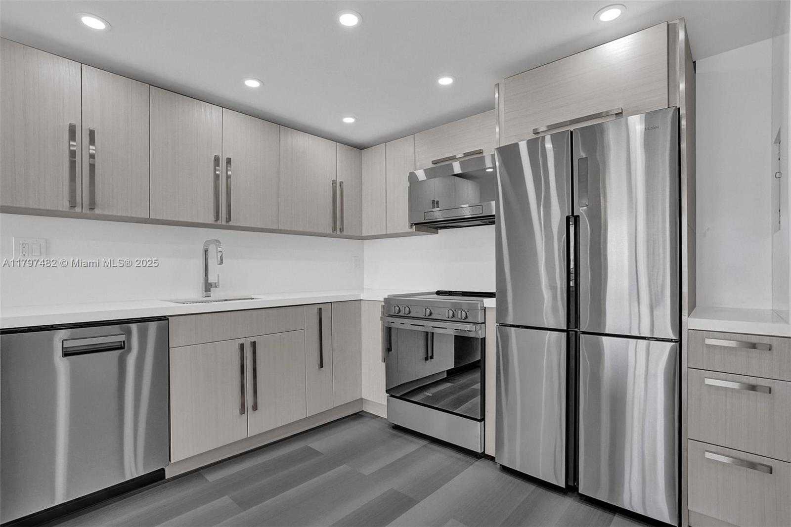 Small Image of 500 THREE ISLANDS BLVD #1201, Hallandale Beach Number 4