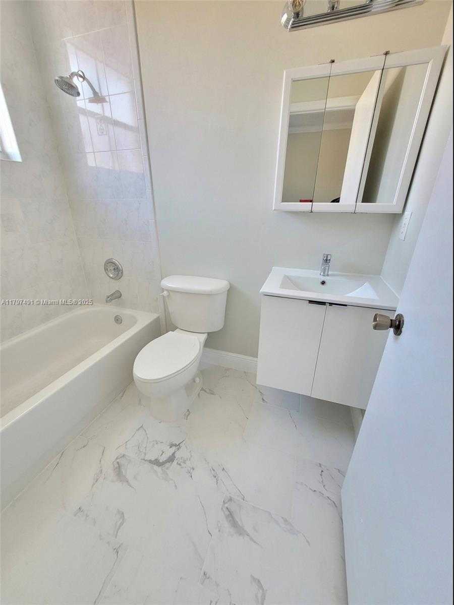 Small Image of 8551 NORTH WEST 141ST TER #301, Miami Lakes Number 19