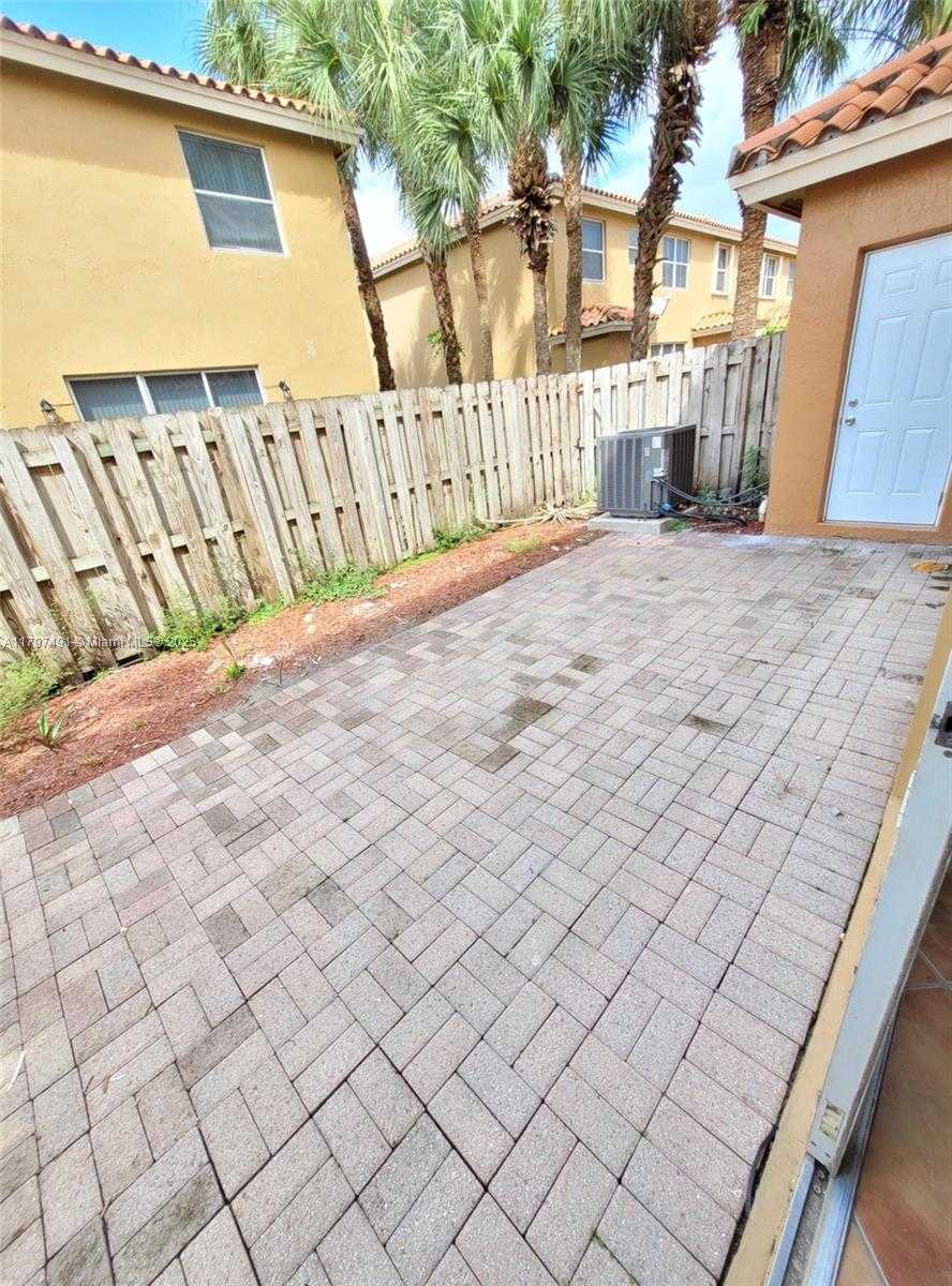 Small Image of 8551 NORTH WEST 141ST TER #301, Miami Lakes Number 27