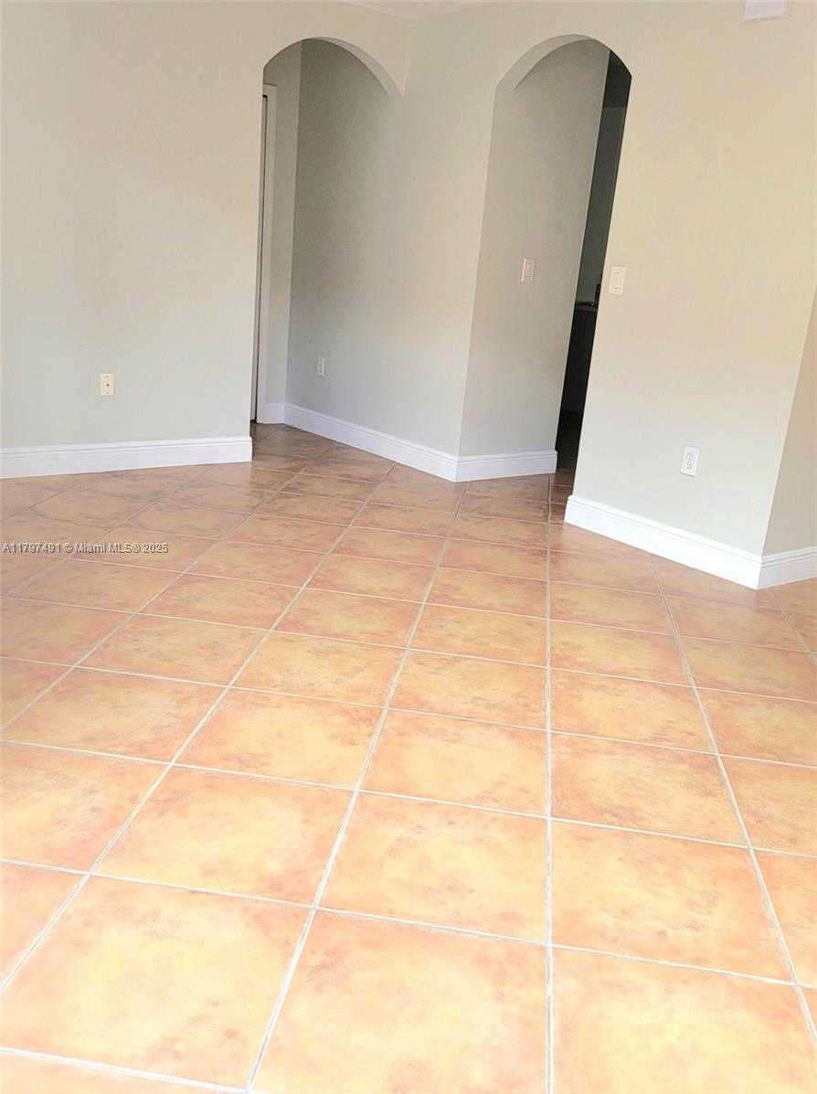 Small Image of 8551 NORTH WEST 141ST TER #301, Miami Lakes Number 4