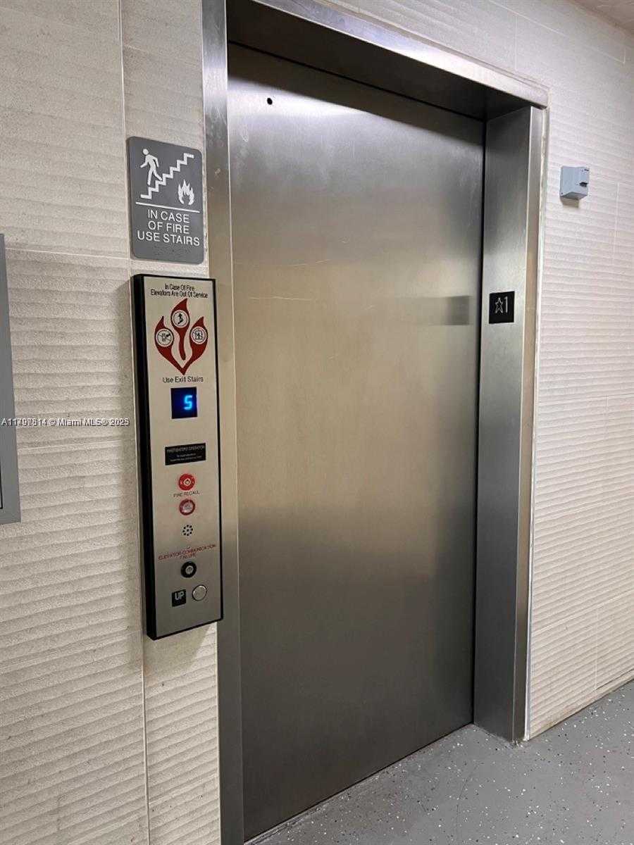 Small Image of 8100 GENEVA CT #345, Doral Number 7