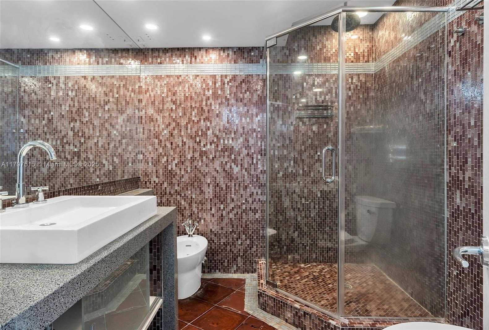 Small Image of 2127 BRICKELL AVE #505, Miami Number 15
