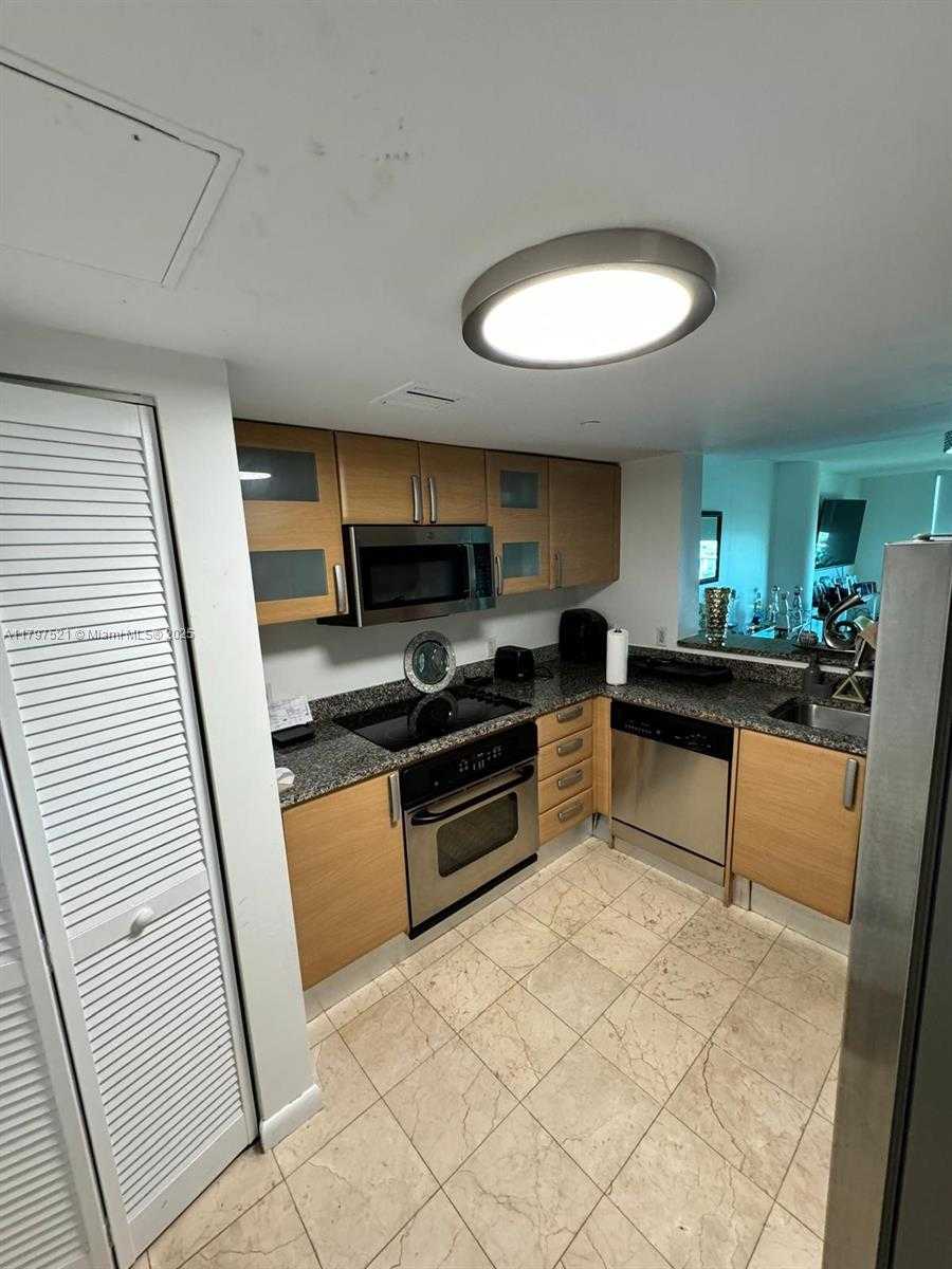 Small Image of 2101 BRICKELL AVE #2401, Miami Number 12