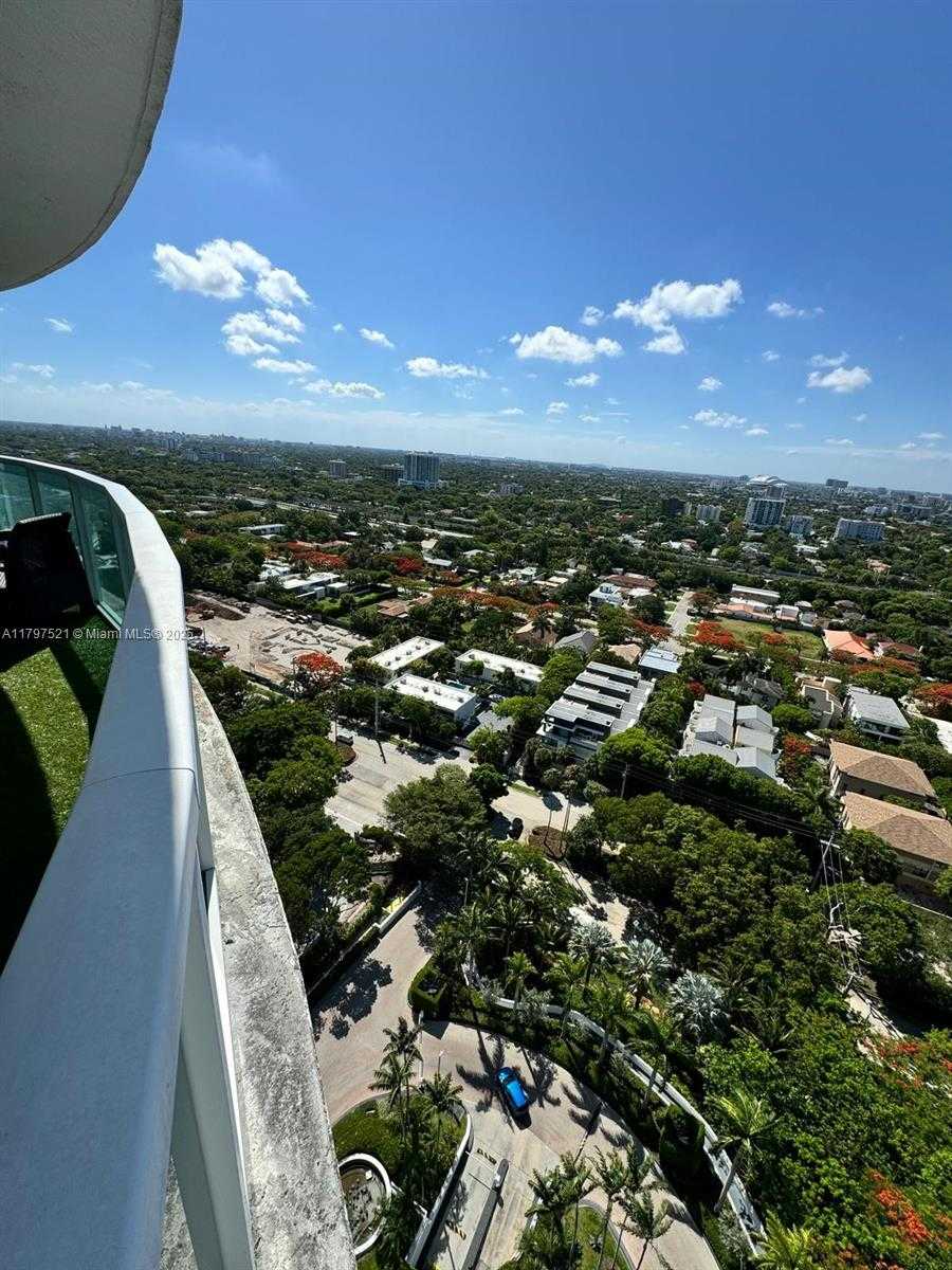 Small Image of 2101 BRICKELL AVE #2401, Miami Number 3