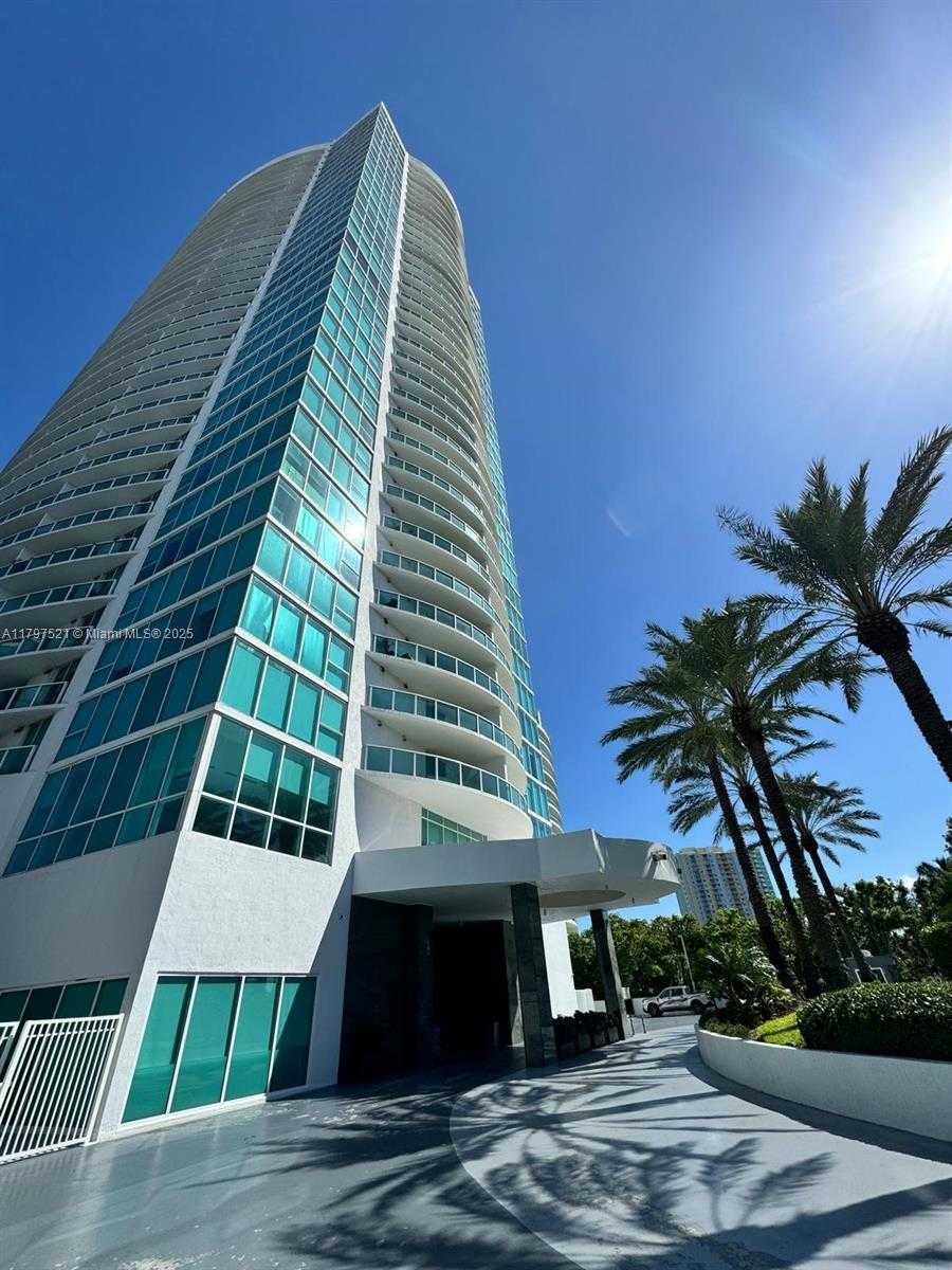 Small Image of 2101 BRICKELL AVE #2401, Miami Number 9