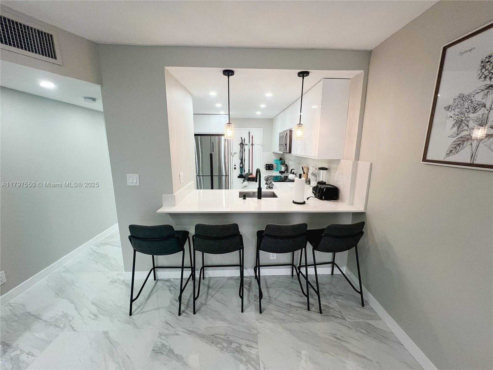 Small Image of 3725 SOUTH OCEAN DR #425, Hollywood Number 7
