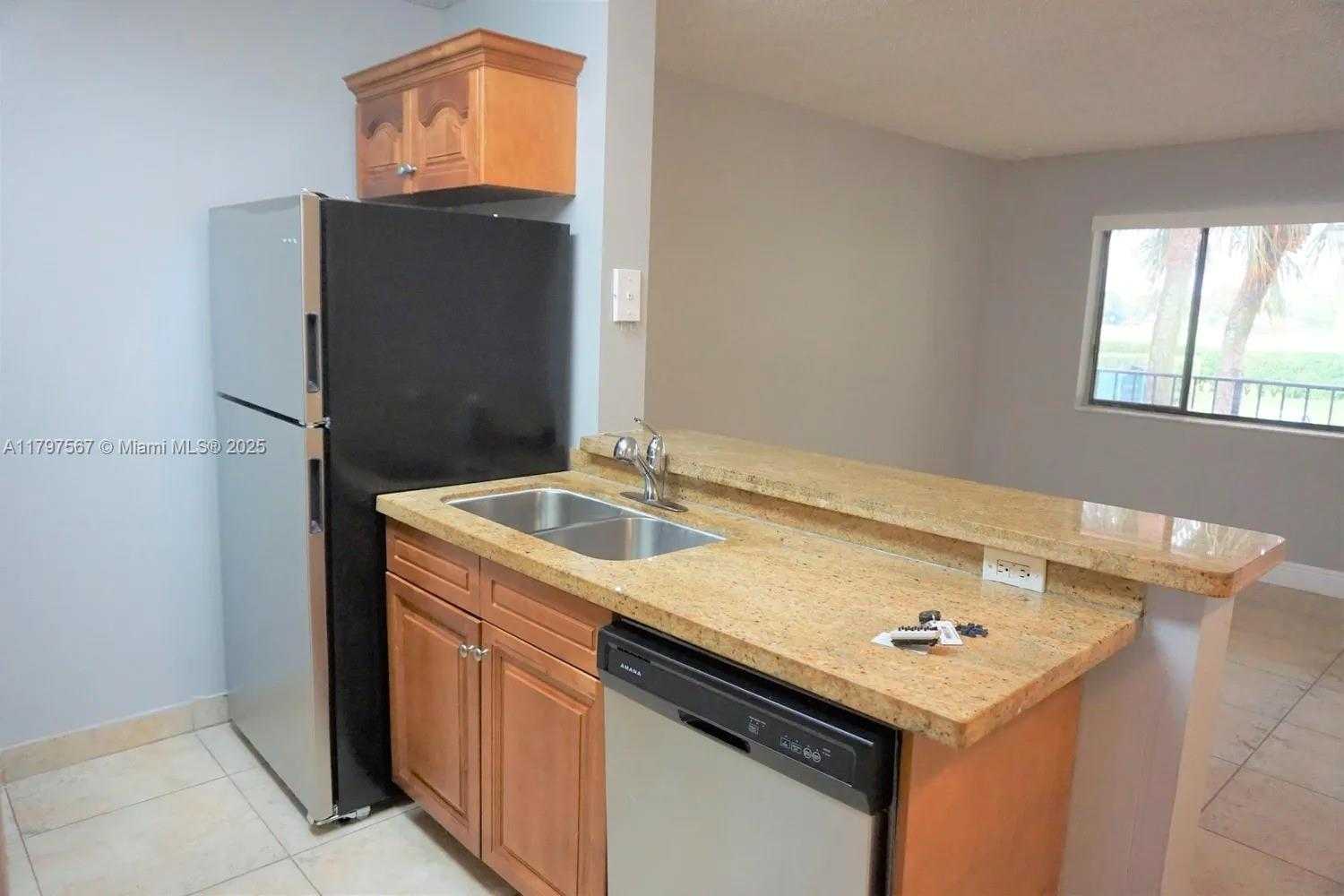 Small Image of 1722 Meadows Cir W, Boynton Beach, FL 33436, USA Number 3
