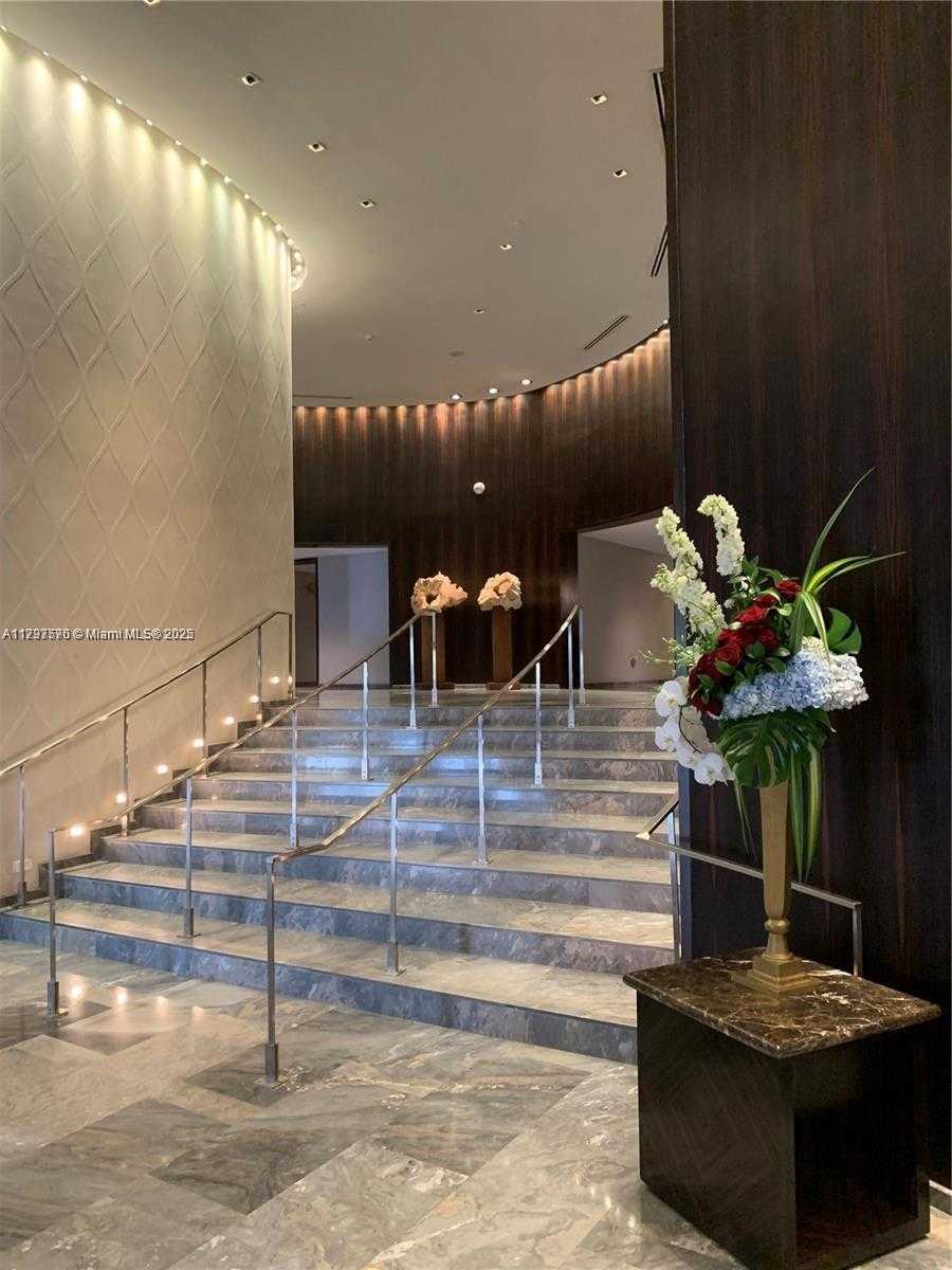 Small Image of 17201 COLLINS AVE #1605, Sunny Isles Beach Number 4