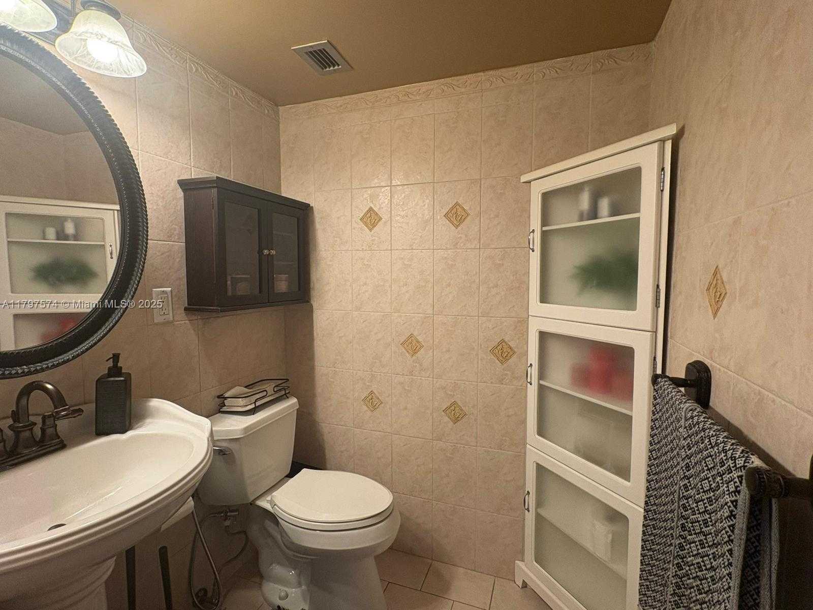 Small Image of 5838 COLLINS AVE #10E, Miami Beach Number 10