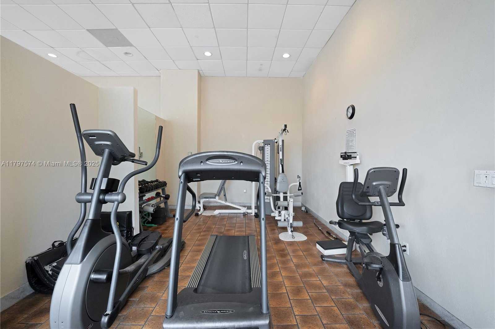 Small Image of 5838 COLLINS AVE #10E, Miami Beach Number 23