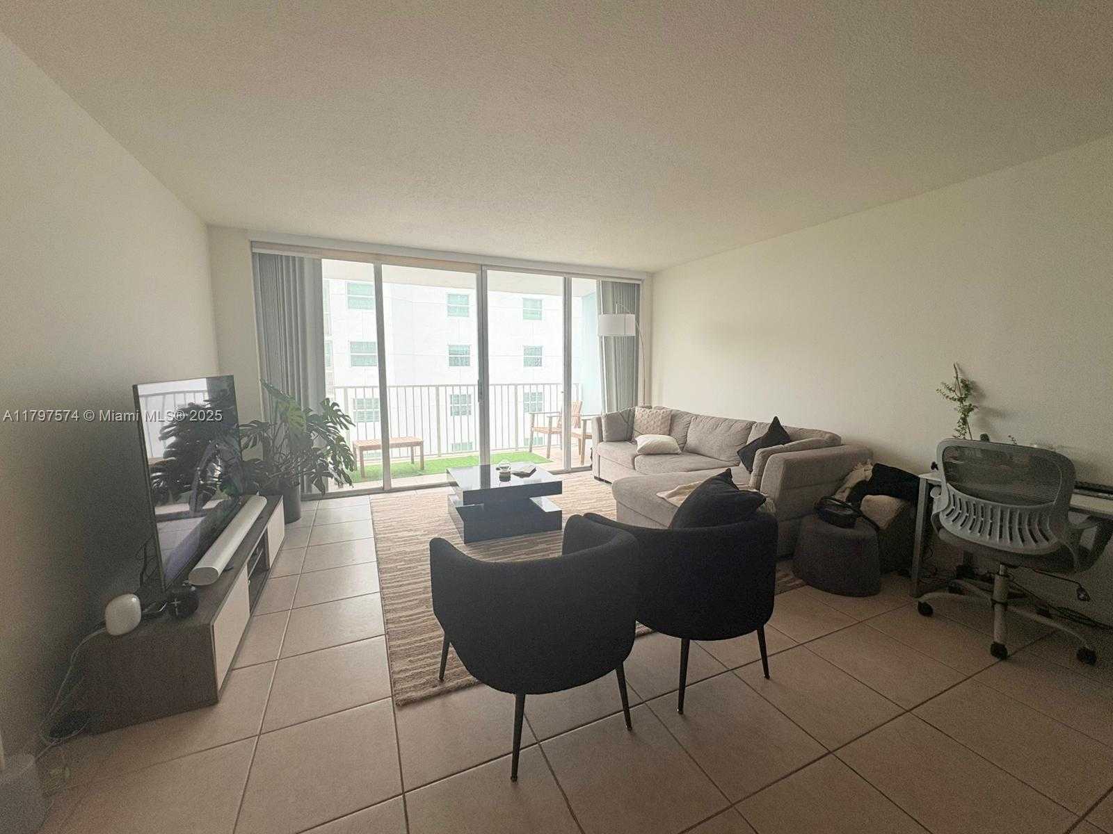 Small Image of 5838 COLLINS AVE #10E, Miami Beach Number 7