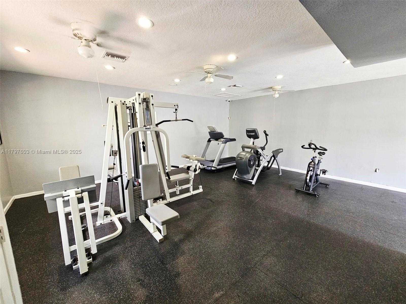 Small Image of 2151 NORTH WEST 96 TERR #15L, Pembroke Pines Number 17