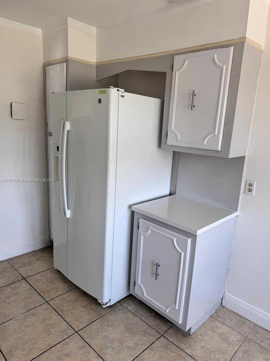 Small Image of 2851 NORTH EAST 183RD ST #501E, Aventura Number 4