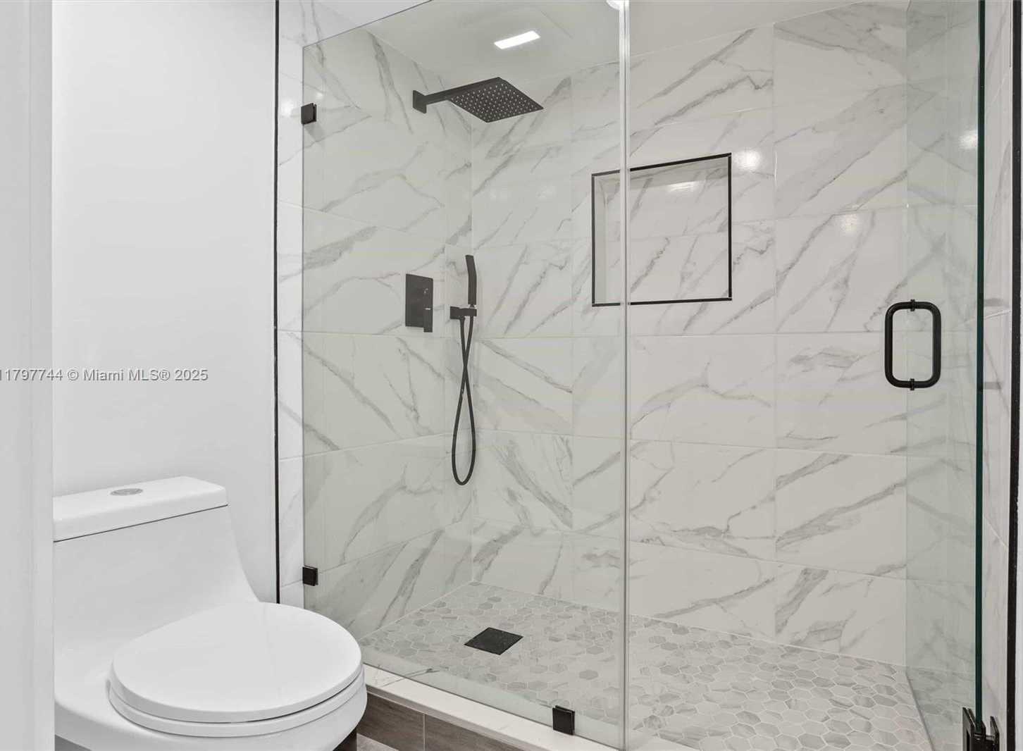 Small Image of 19101 NORTH EAST 36TH CT #2704, Aventura Number 16