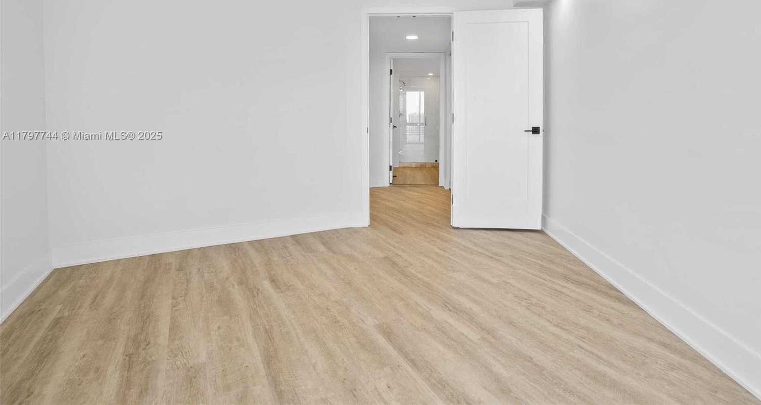 Small Image of 19101 NORTH EAST 36TH CT #2704, Aventura Number 20