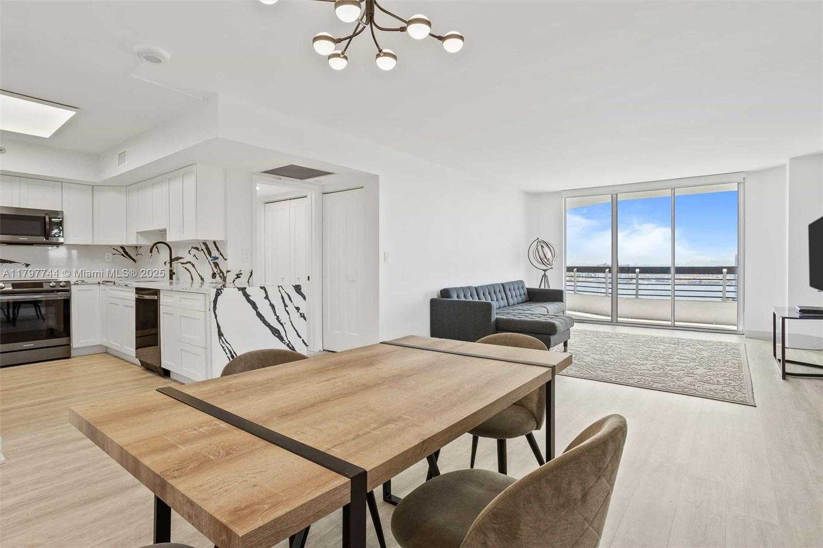Small Image of 19101 NORTH EAST 36TH CT #2704, Aventura Number 7