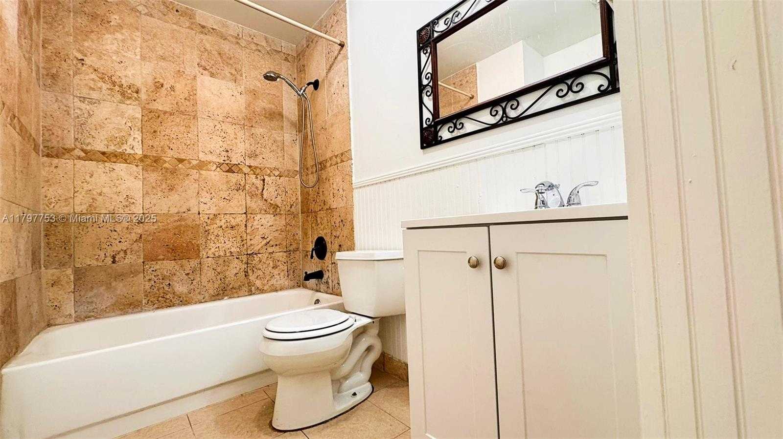 Small Image of 1084 CORAL CLUB DR #1084, Coral Springs Number 13