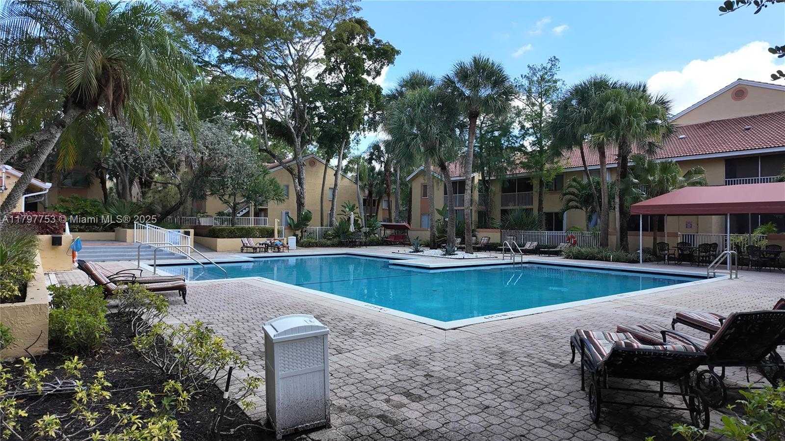 Small Image of 1084 CORAL CLUB DR #1084, Coral Springs Number 22