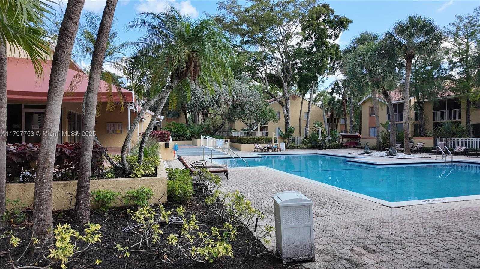Small Image of 1084 CORAL CLUB DR #1084, Coral Springs Number 23