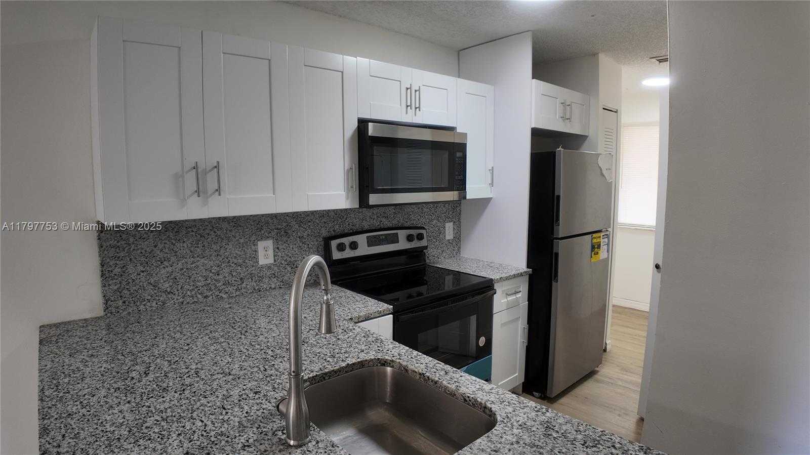 Small Image of 1084 CORAL CLUB DR #1084, Coral Springs Number 9