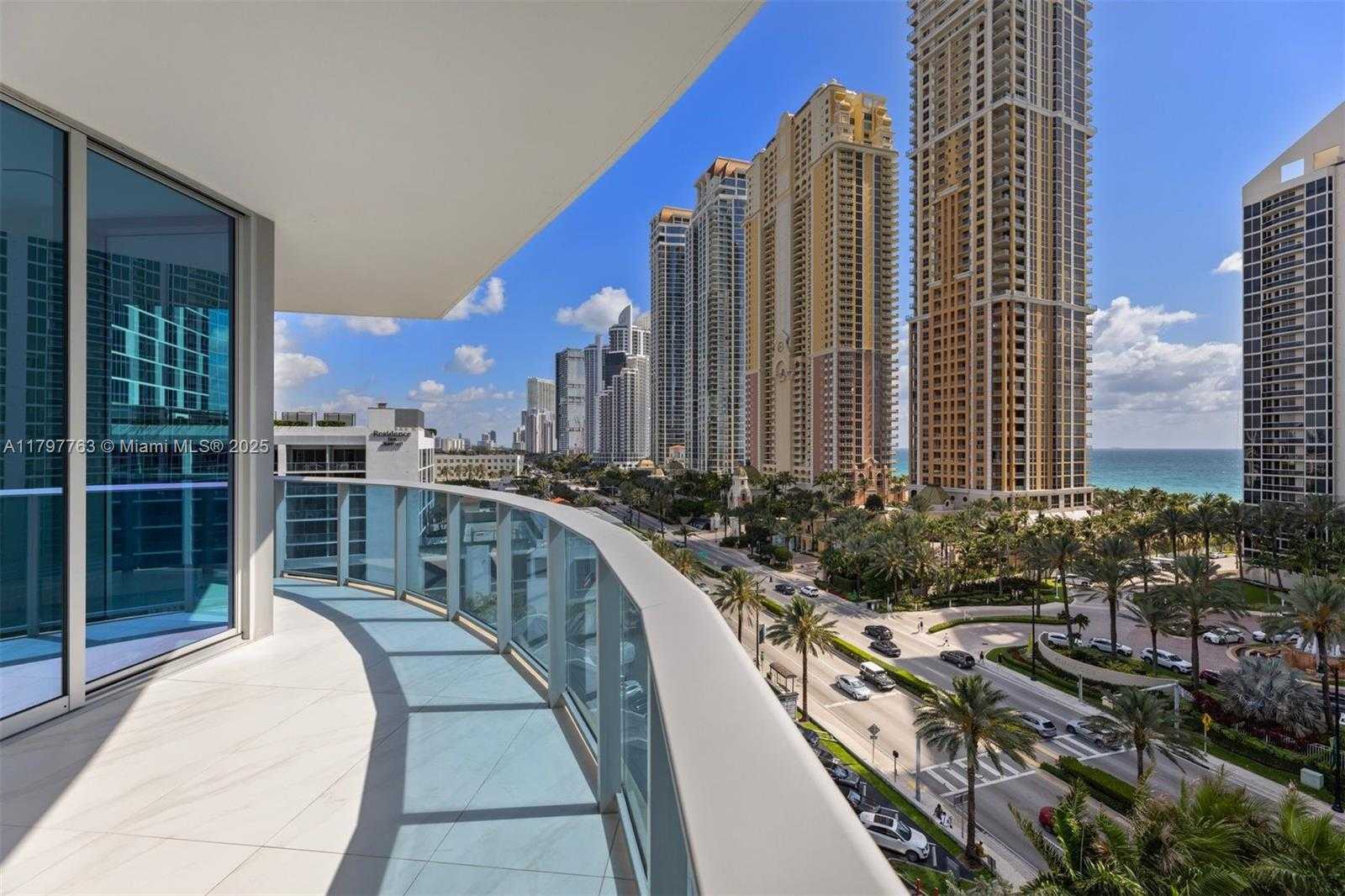 Small Image of 17550 COLLINS AVE #805, Sunny Isles Beach Number 4