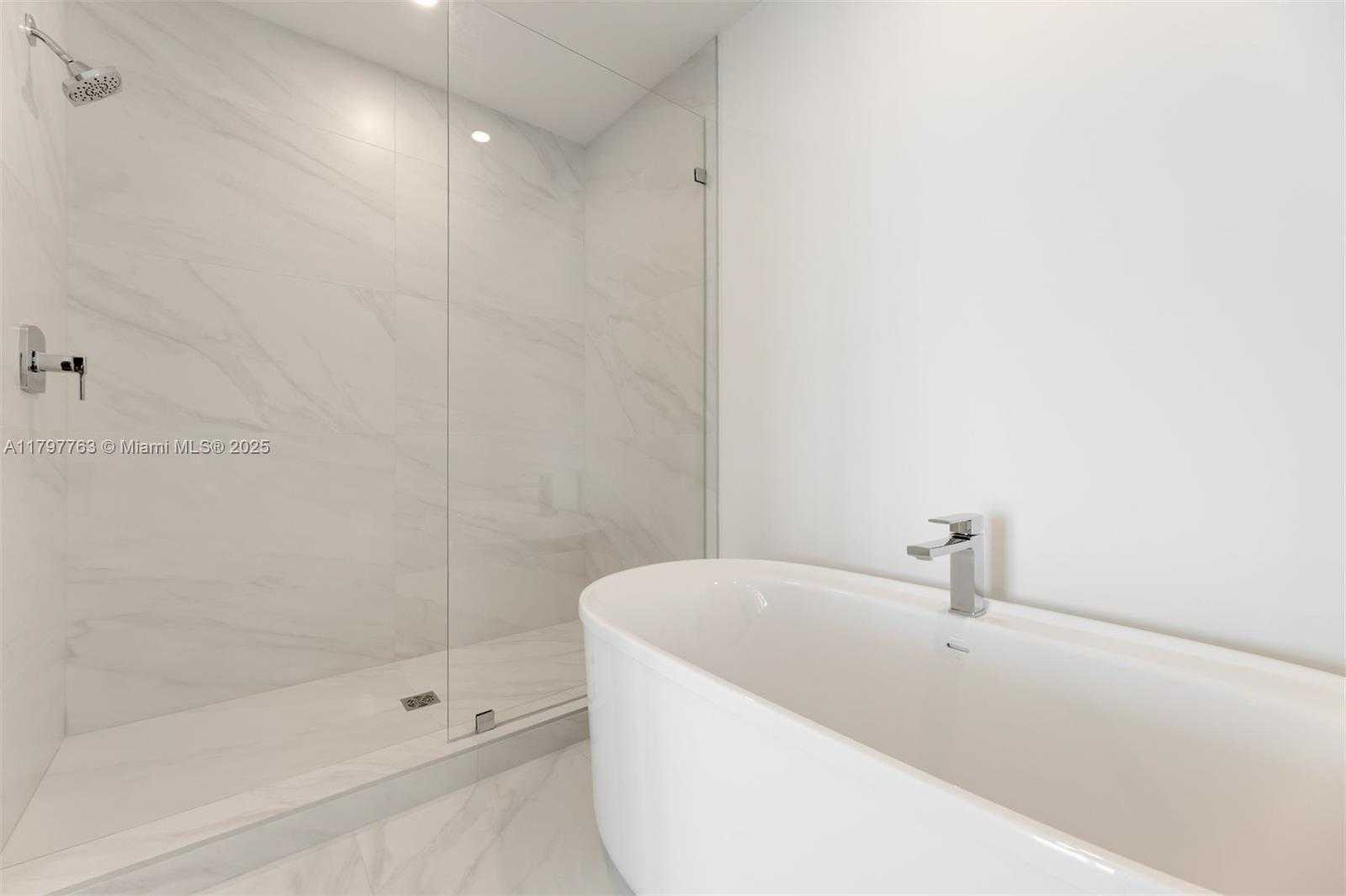 Small Image of 17550 COLLINS AVE #805, Sunny Isles Beach Number 5
