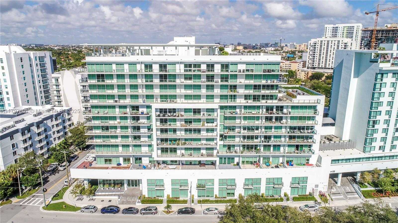 Small Image of 1600 SOUTH WEST 1ST AVE #TH-07, Miami Number 22
