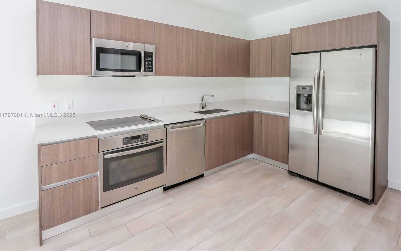 Small Image of 1600 SOUTH WEST 1ST AVE #TH-07, Miami Number 5