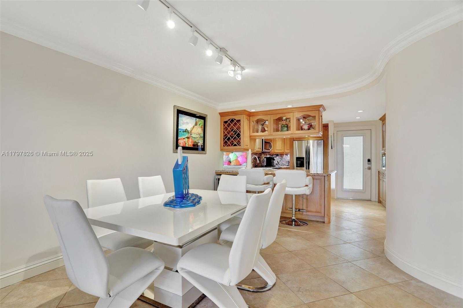 Small Image of 2731 NORTH EAST 14TH ST CSWY #115, Pompano Beach Number 3