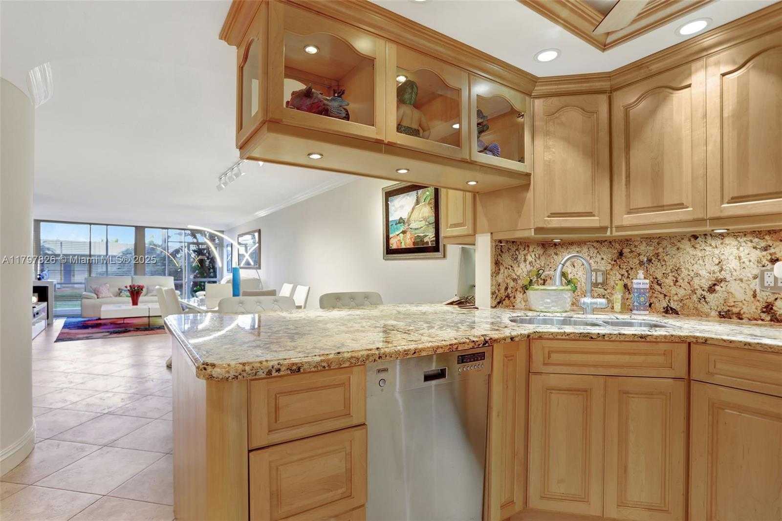 Small Image of 2731 NORTH EAST 14TH ST CSWY #115, Pompano Beach Number 6
