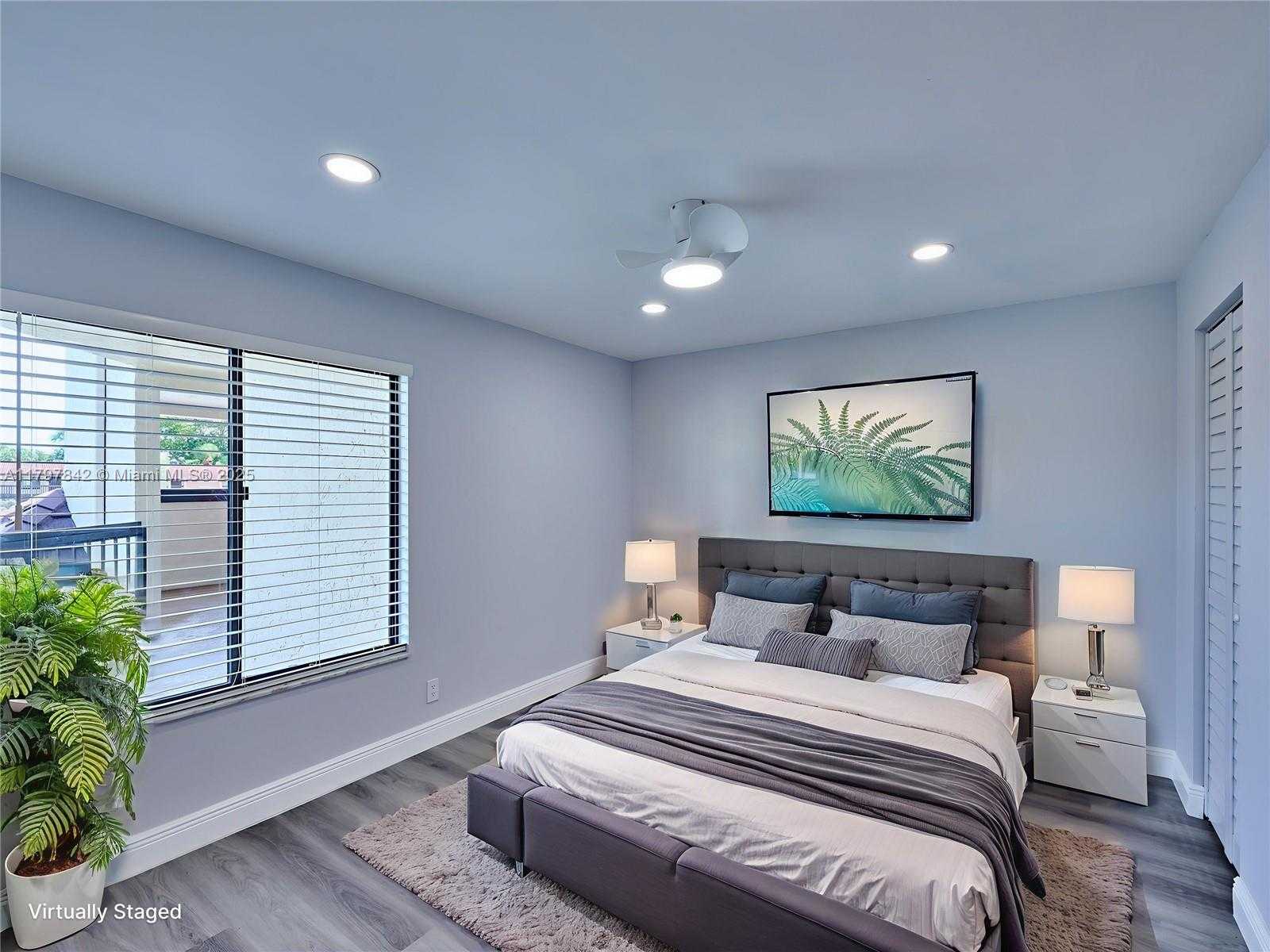 Small Image of 5380 CEDAR LAKE DR #204, Boynton Beach Number 11
