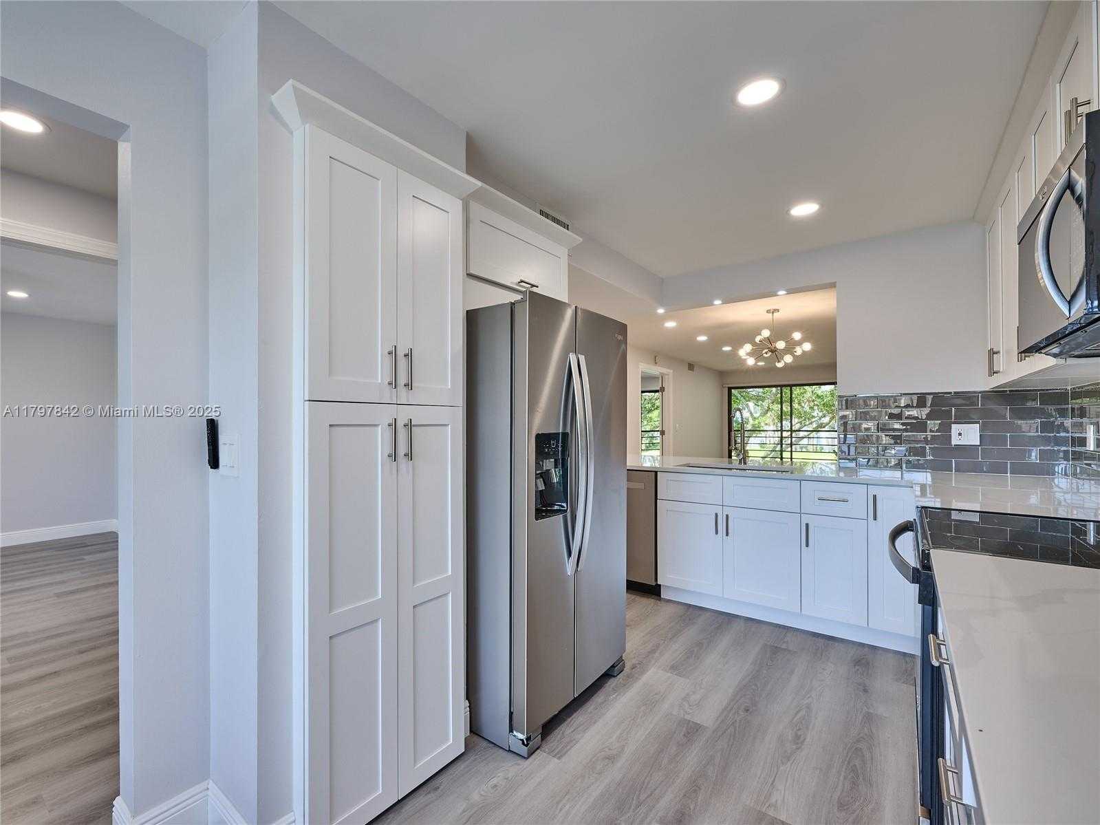 Small Image of 5380 CEDAR LAKE DR #204, Boynton Beach Number 14