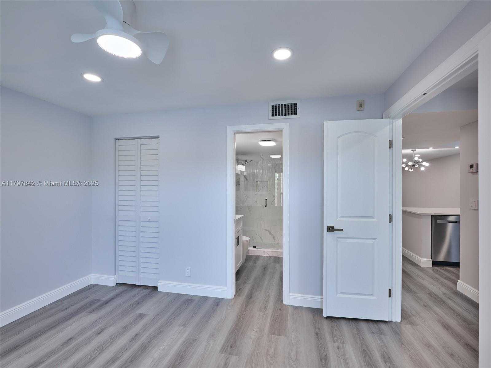 Small Image of 5380 CEDAR LAKE DR #204, Boynton Beach Number 19
