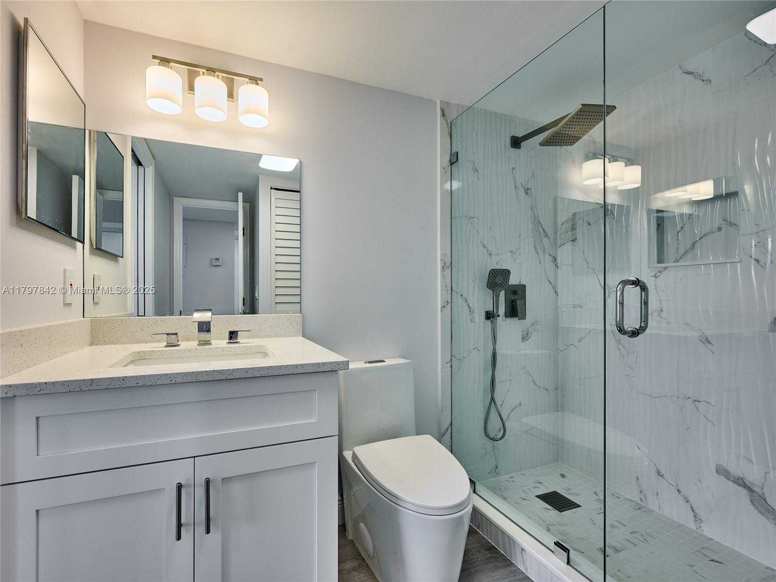 Small Image of 5380 CEDAR LAKE DR #204, Boynton Beach Number 24