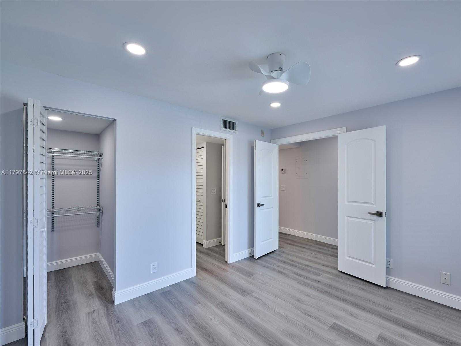 Small Image of 5380 CEDAR LAKE DR #204, Boynton Beach Number 26