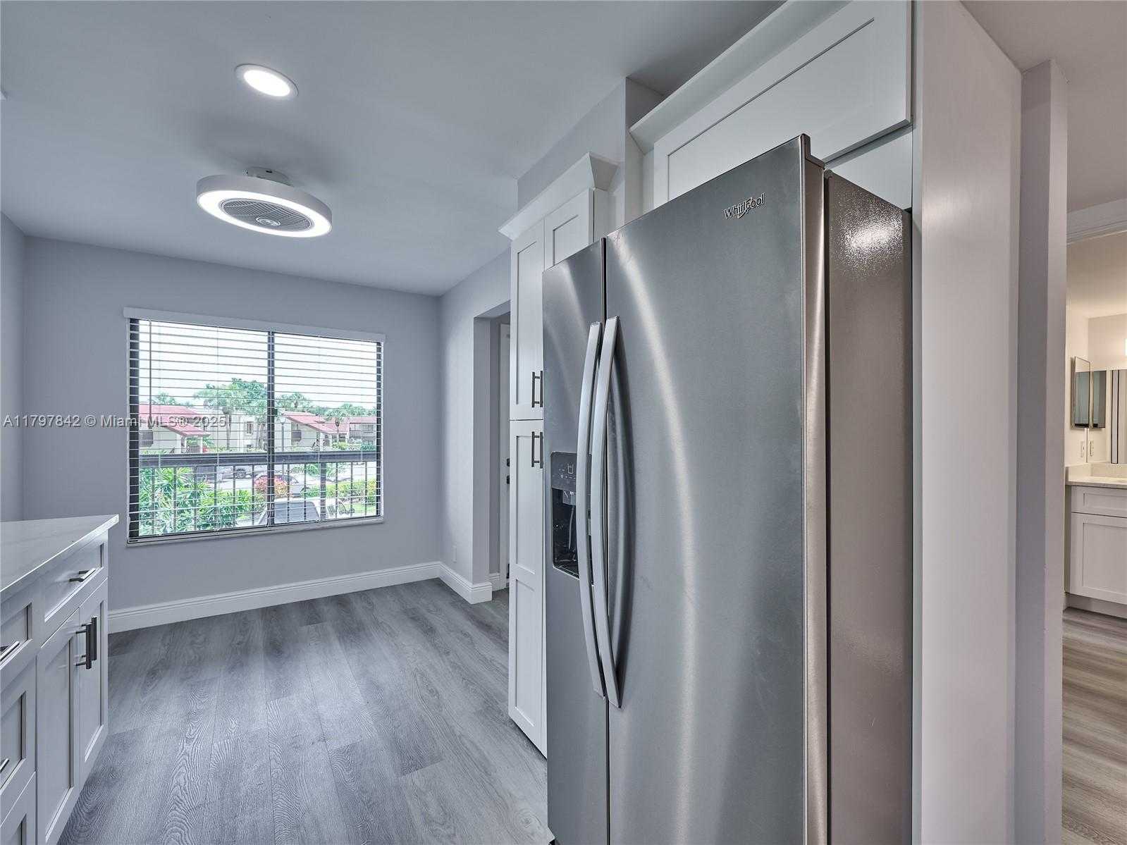 Small Image of 5380 CEDAR LAKE DR #204, Boynton Beach Number 29