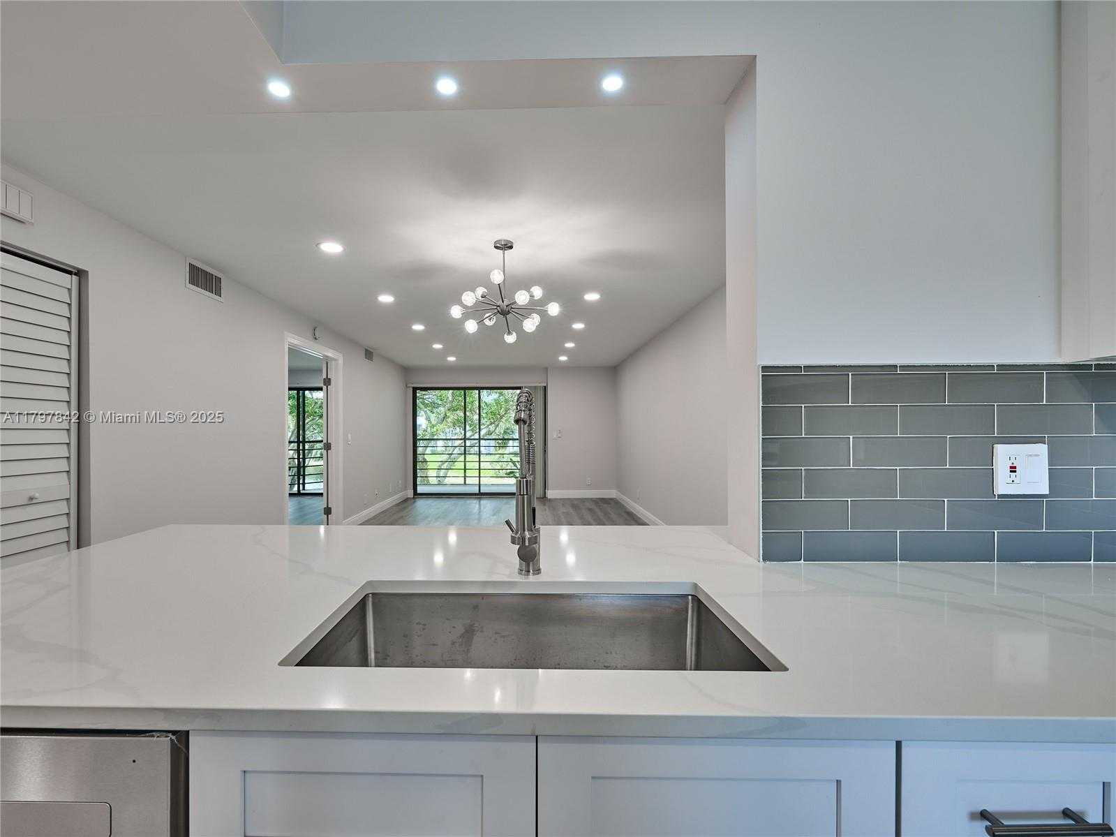 Small Image of 5380 CEDAR LAKE DR #204, Boynton Beach Number 32