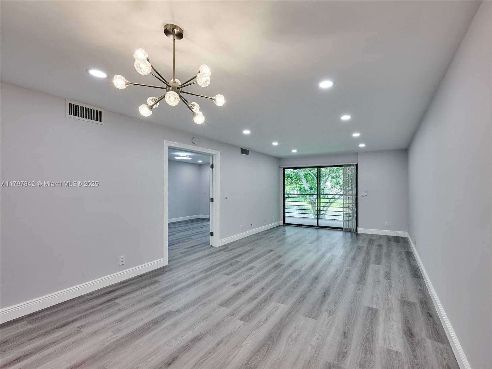 Small Image of 5380 CEDAR LAKE DR #204, Boynton Beach Number 37