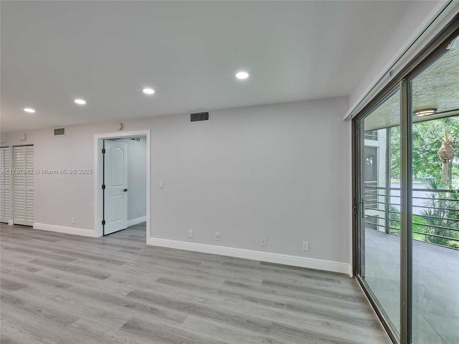 Small Image of 5380 CEDAR LAKE DR #204, Boynton Beach Number 48