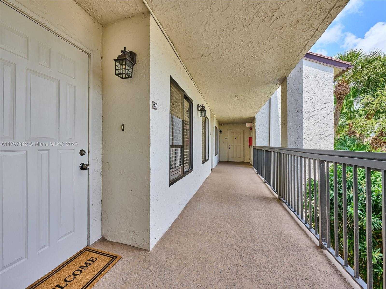Small Image of 5380 CEDAR LAKE DR #204, Boynton Beach Number 5