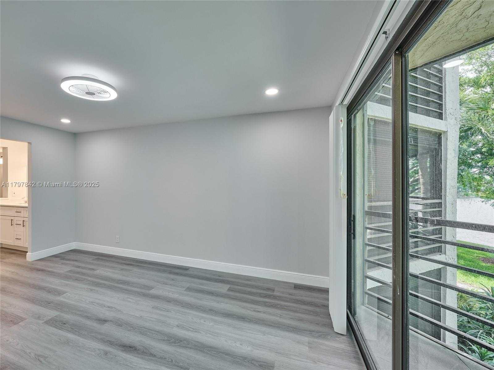 Small Image of 5380 CEDAR LAKE DR #204, Boynton Beach Number 54