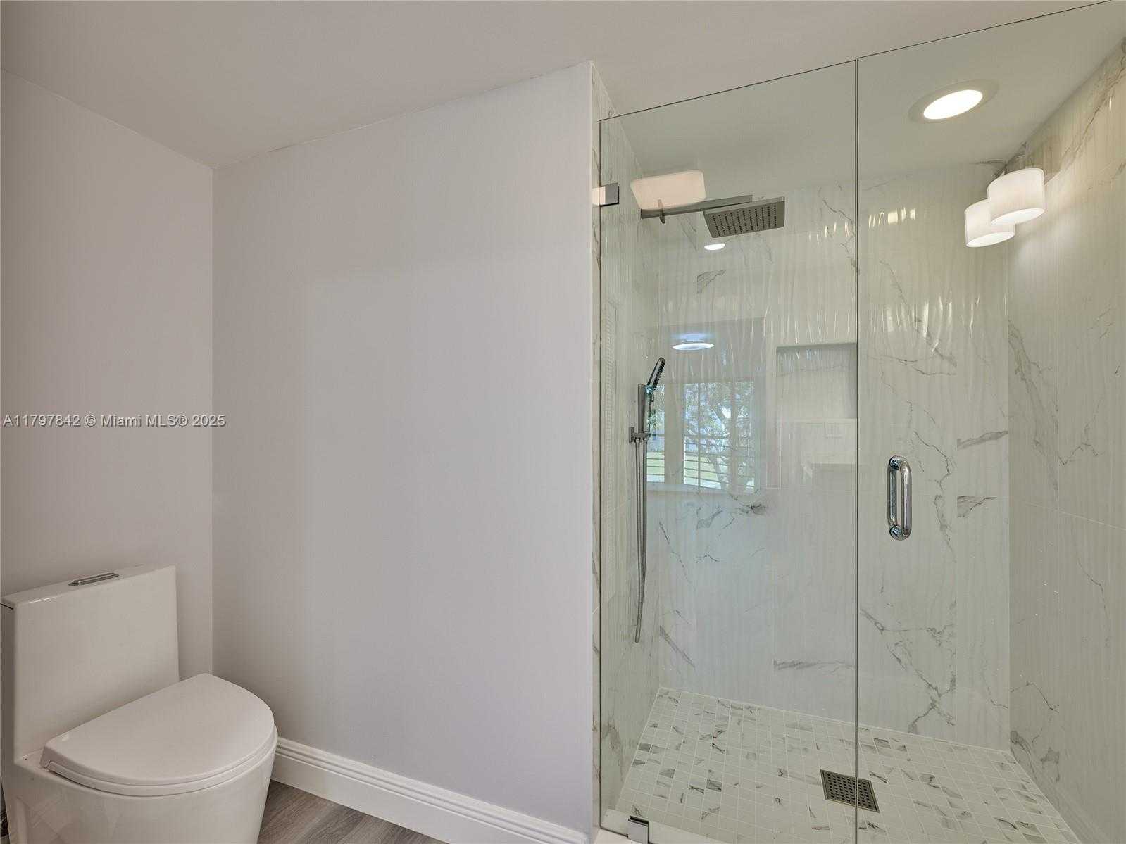 Small Image of 5380 CEDAR LAKE DR #204, Boynton Beach Number 56