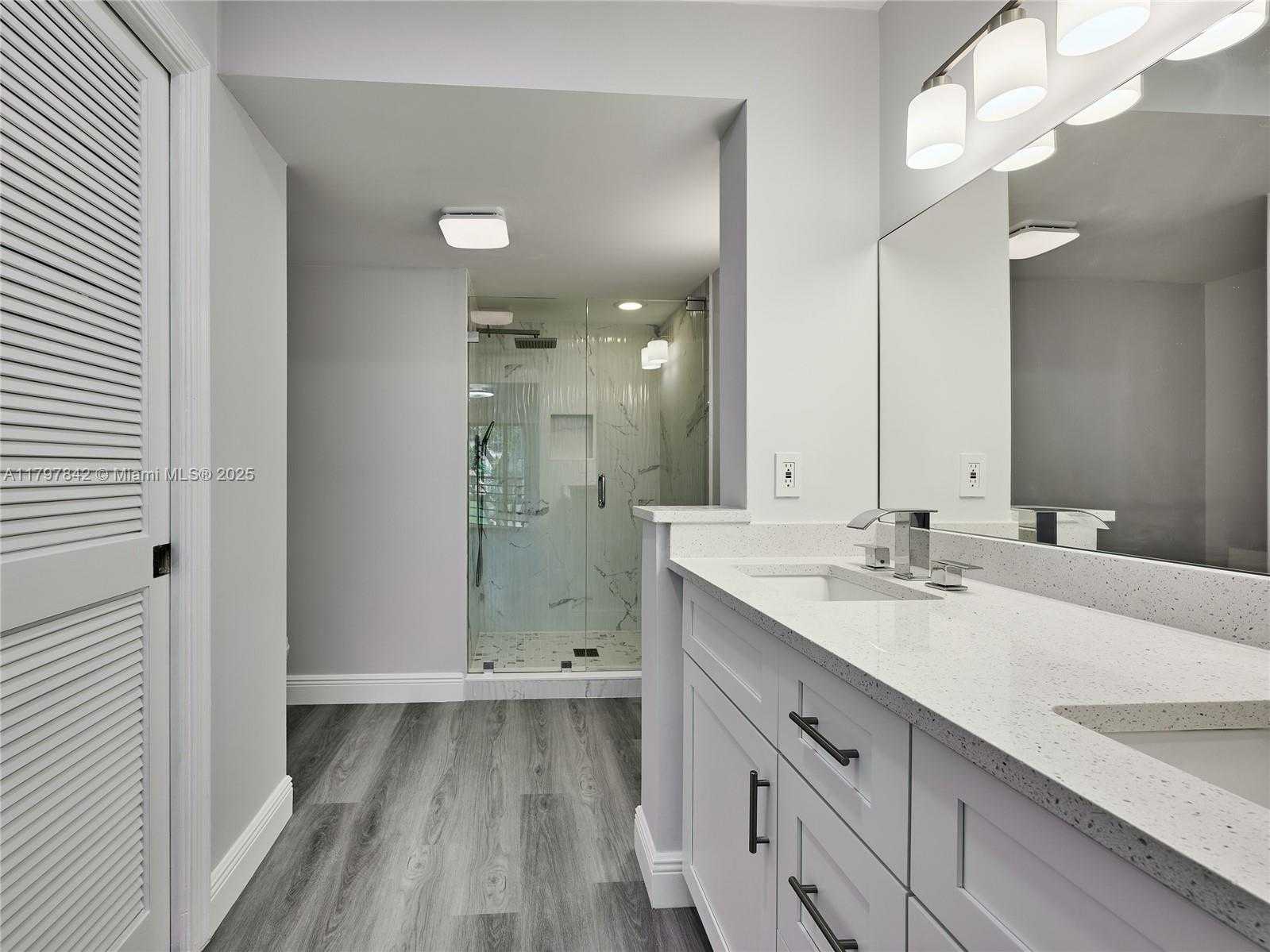 Small Image of 5380 CEDAR LAKE DR #204, Boynton Beach Number 59