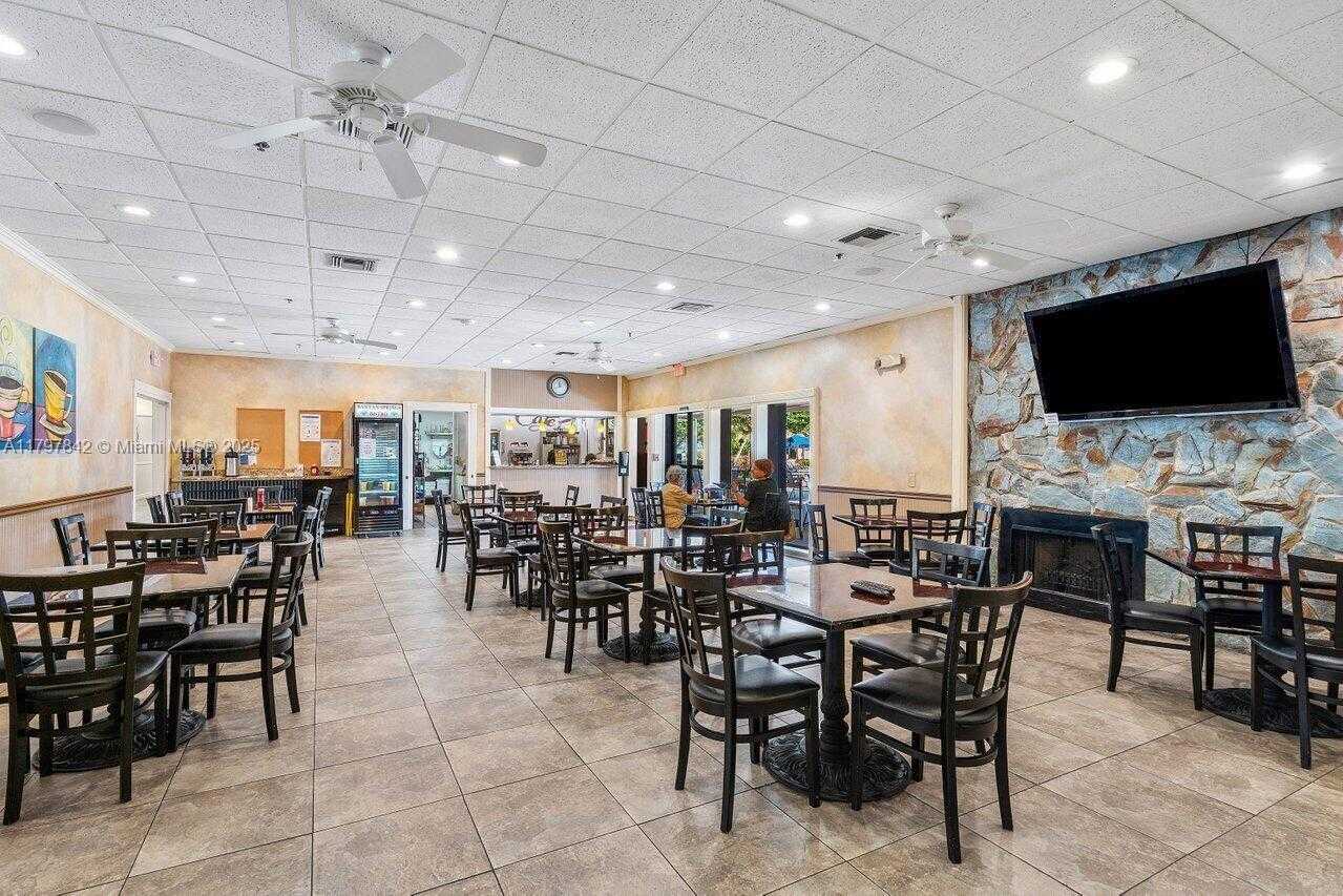 Small Image of 5380 CEDAR LAKE DR #204, Boynton Beach Number 68