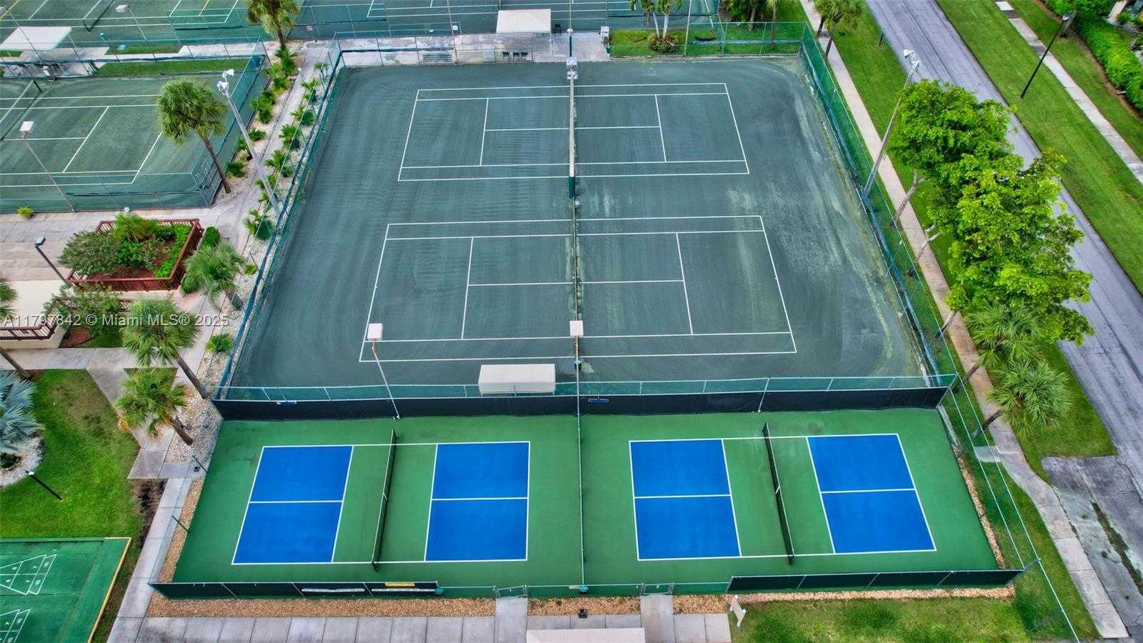 Small Image of 5380 CEDAR LAKE DR #204, Boynton Beach Number 76