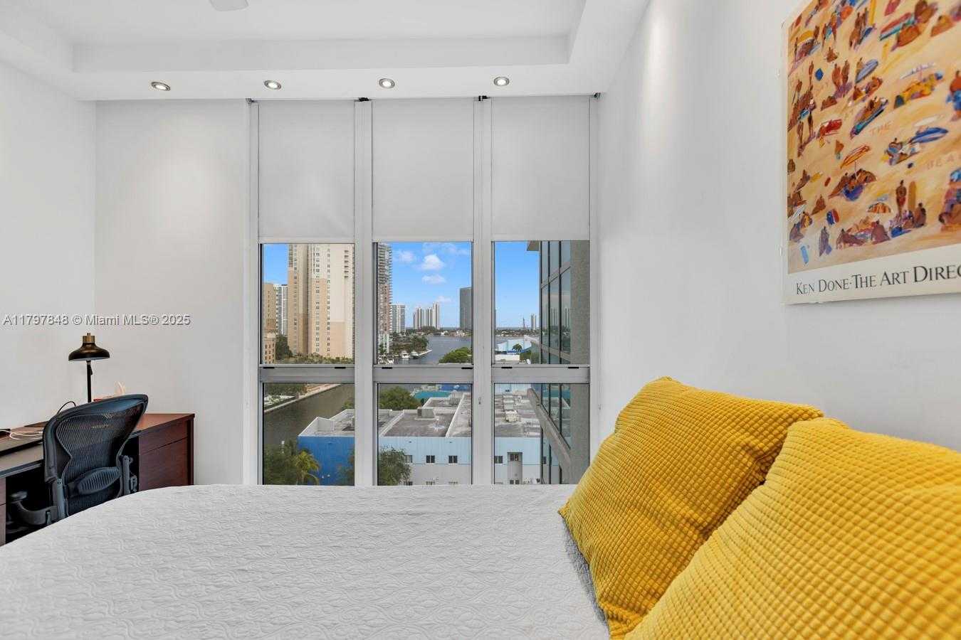 Small Image of 3131 NORTH EAST 188TH ST #2-1004, Aventura Number 21
