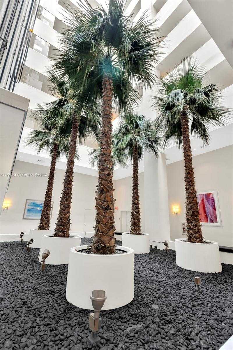 Small Image of 3131 NORTH EAST 188TH ST #2-1004, Aventura Number 39